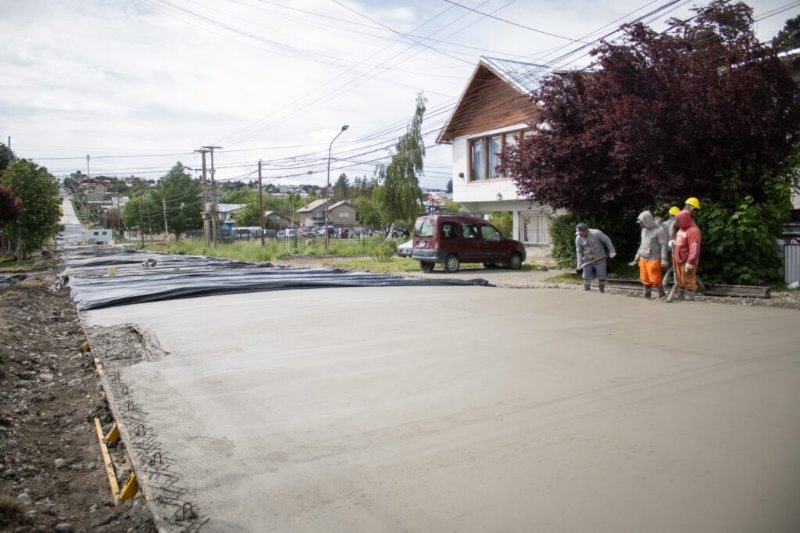 Otra obra que se concreta: Tacuarí entra en su etapa final con pavimento municipal